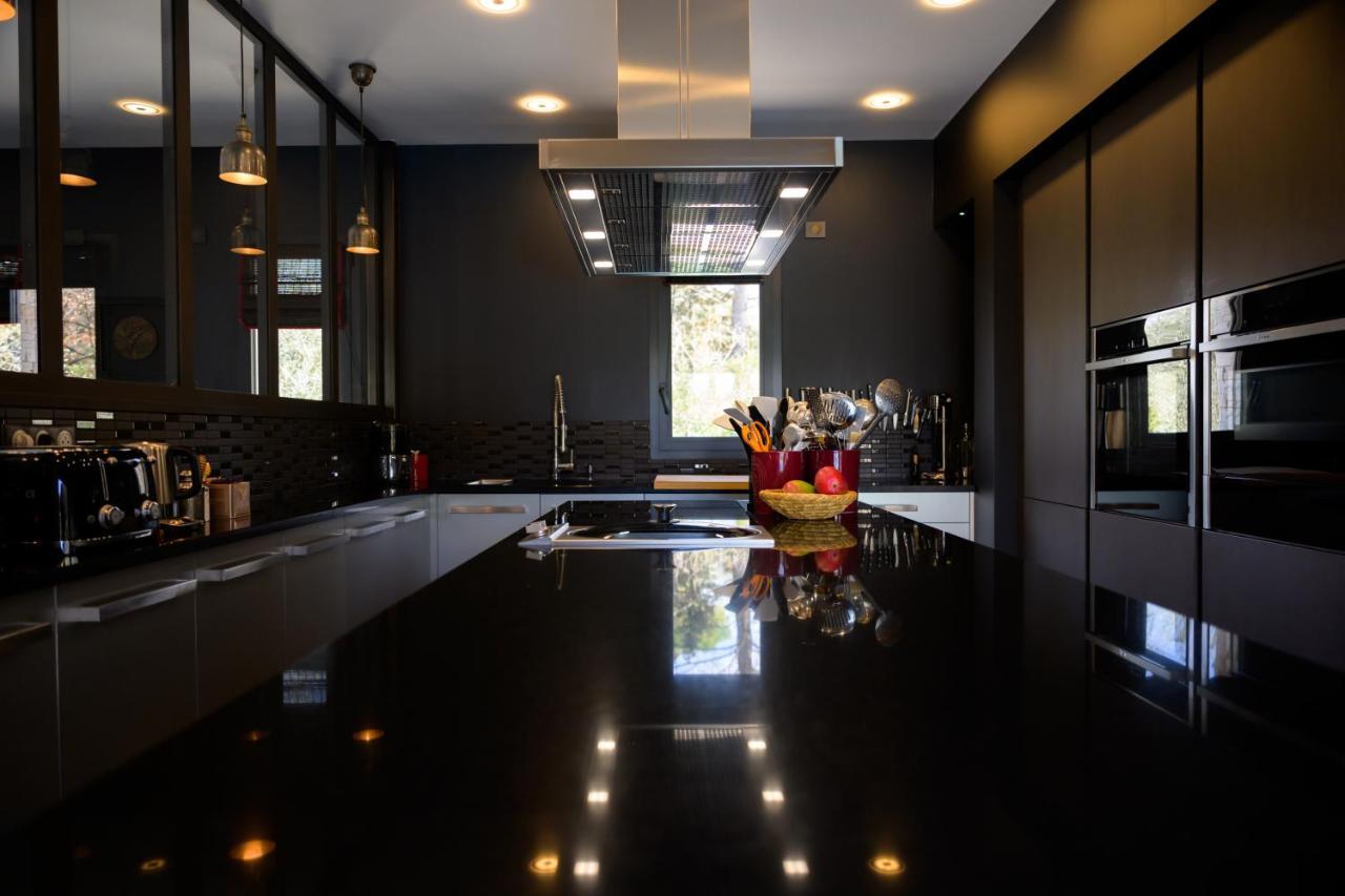 Maison-M Aix Meyreuil Esterno foto