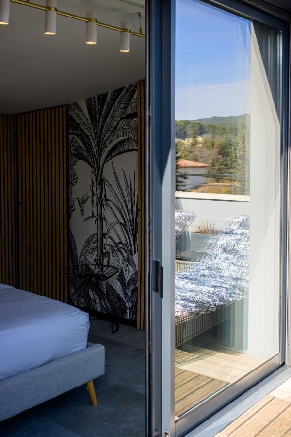 Maison-M Aix Meyreuil Esterno foto